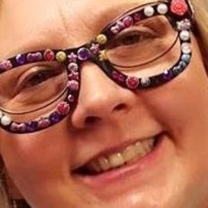 Meet your Posher, Debbie